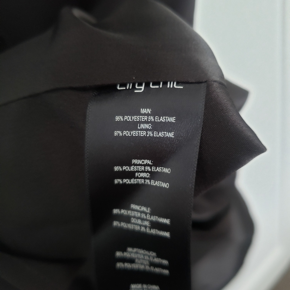 Ruffled Off-The-Shoulder Maxi Dress - Picture 8 of 9